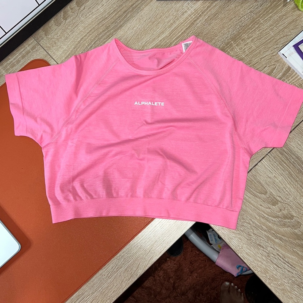 Alphalete Crop Top